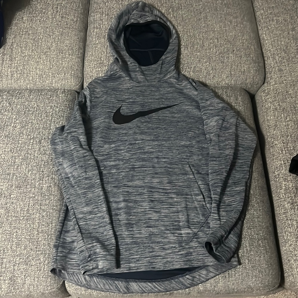Men’s Medium Nike Dri-Fit Sweatshirt